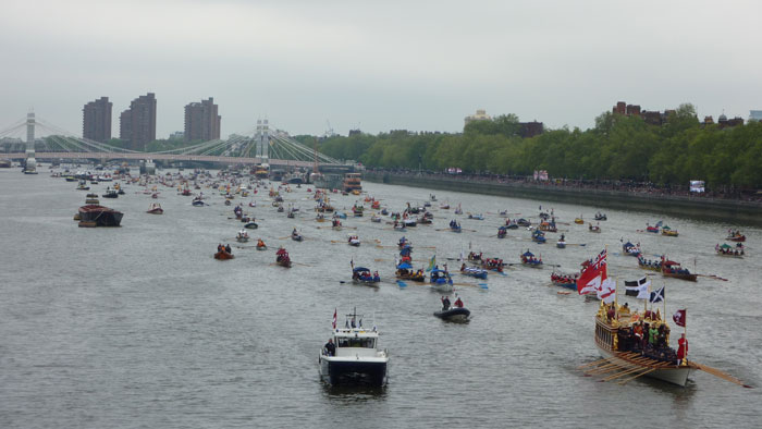 All the boats coming into view